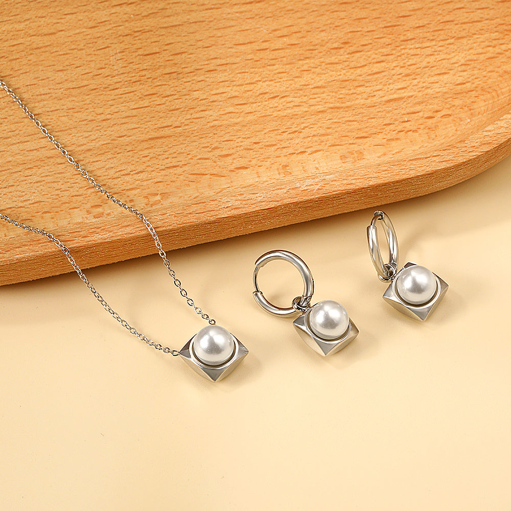 Square with White Pearls & White Diamonds & Red Diamonds & Blue Diamonds & Kong Blue Diamonds Jewelry Set Steel / Gold asonjewelry