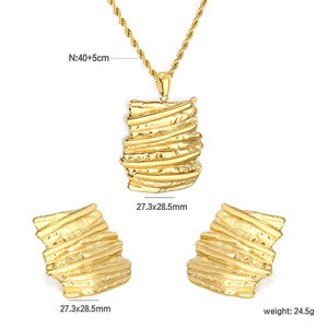Bark set Gold-colored earrings: 27.3*28.5mm Pendant: 27.3*28.5mm 2.0 twist chain*40+5cm+6mm round tags