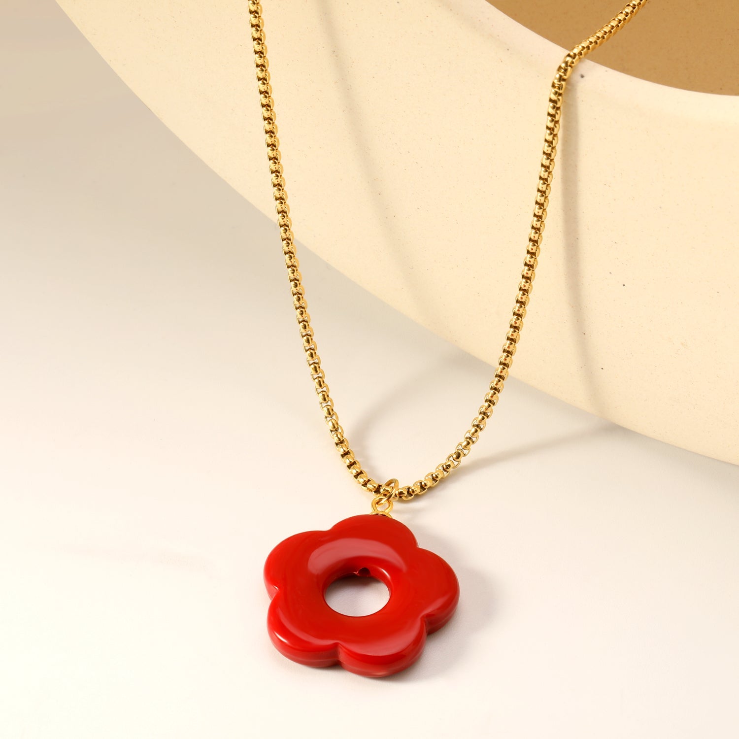 26.7mm Resin White/Red/Blue/Yellow/Coffee/Pink/Peacock Blue/Peacock Green Wreath Pendant 2.0 Square Pearl Chain*40+5cm+6mm Round Plaque Necklace GOLDEN asonjewelry