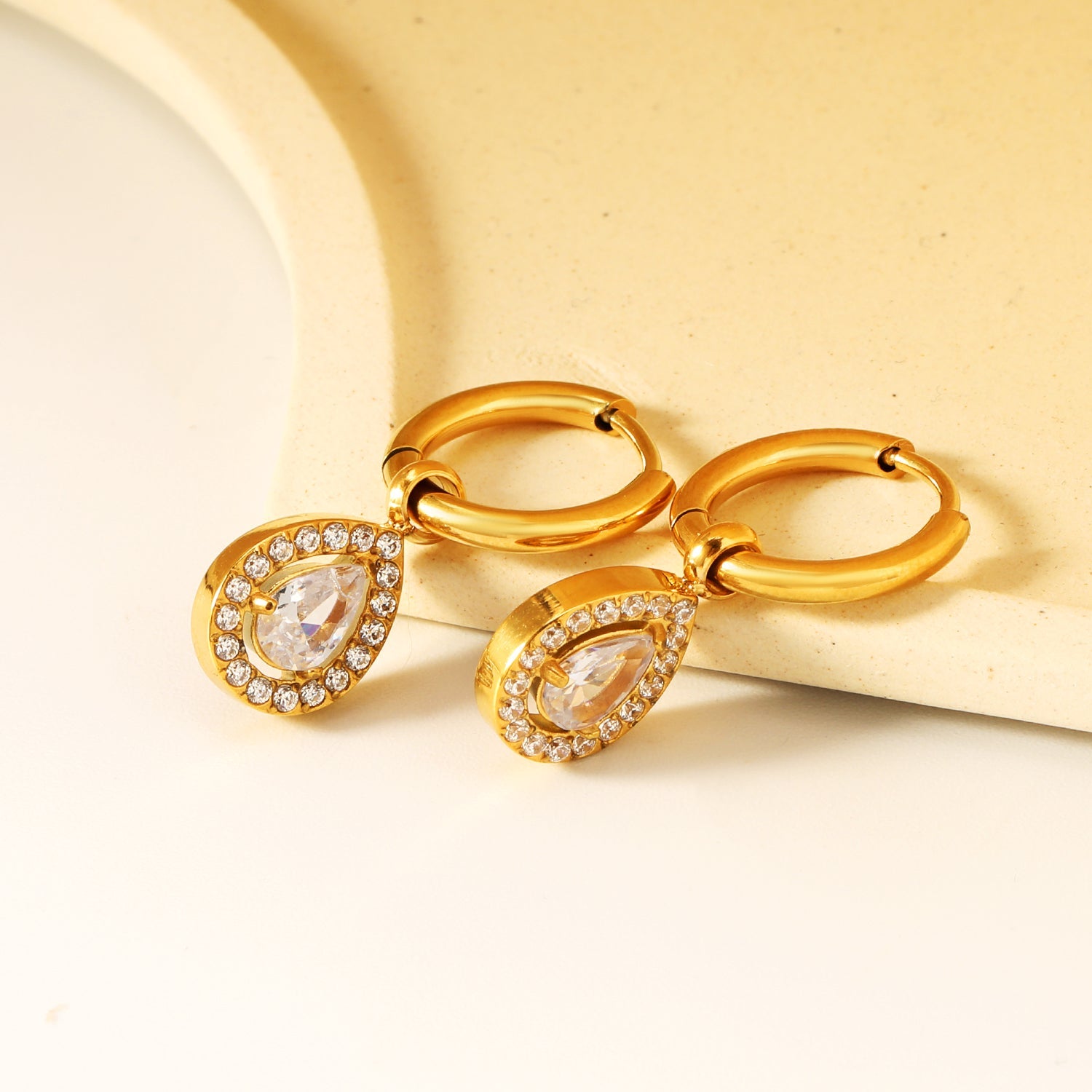 Wire 2*O.D. 14mm earrings + 8.6*10.8mm drop-shaped white zirconia/emerald green glass + CNC drilling white zirconium hoop fittings Gold color asonjewelry