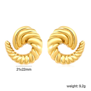 21x22mm spiral horn-shaped earring, gold