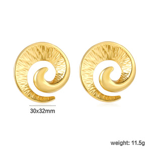 30x32mm spiral sheep horn earring, gold