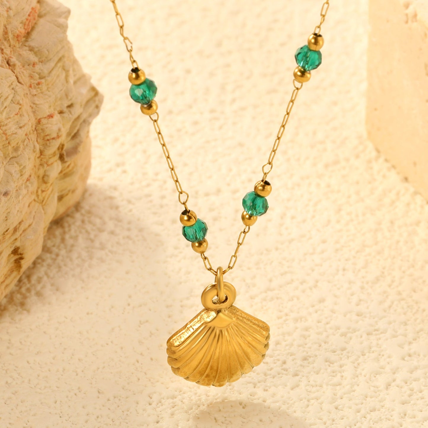 12.7*16.1mm Shell Pendant Green Beads 3.2mm+Golden Beads 2mm+0.3 Elongated Chain 40+5cm+6mm Round Plaque Necklace Gold Color asonjewelry