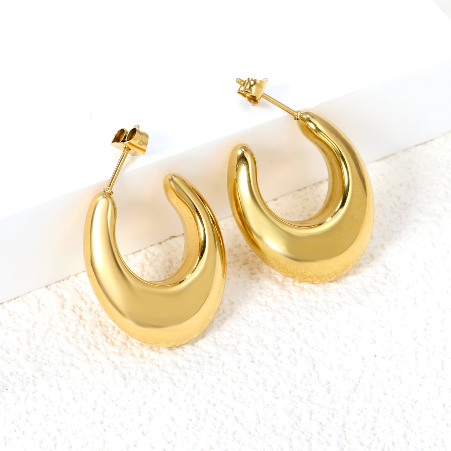 Hollow fat U-shaped earrings 22*25mm gold color asonjewelry