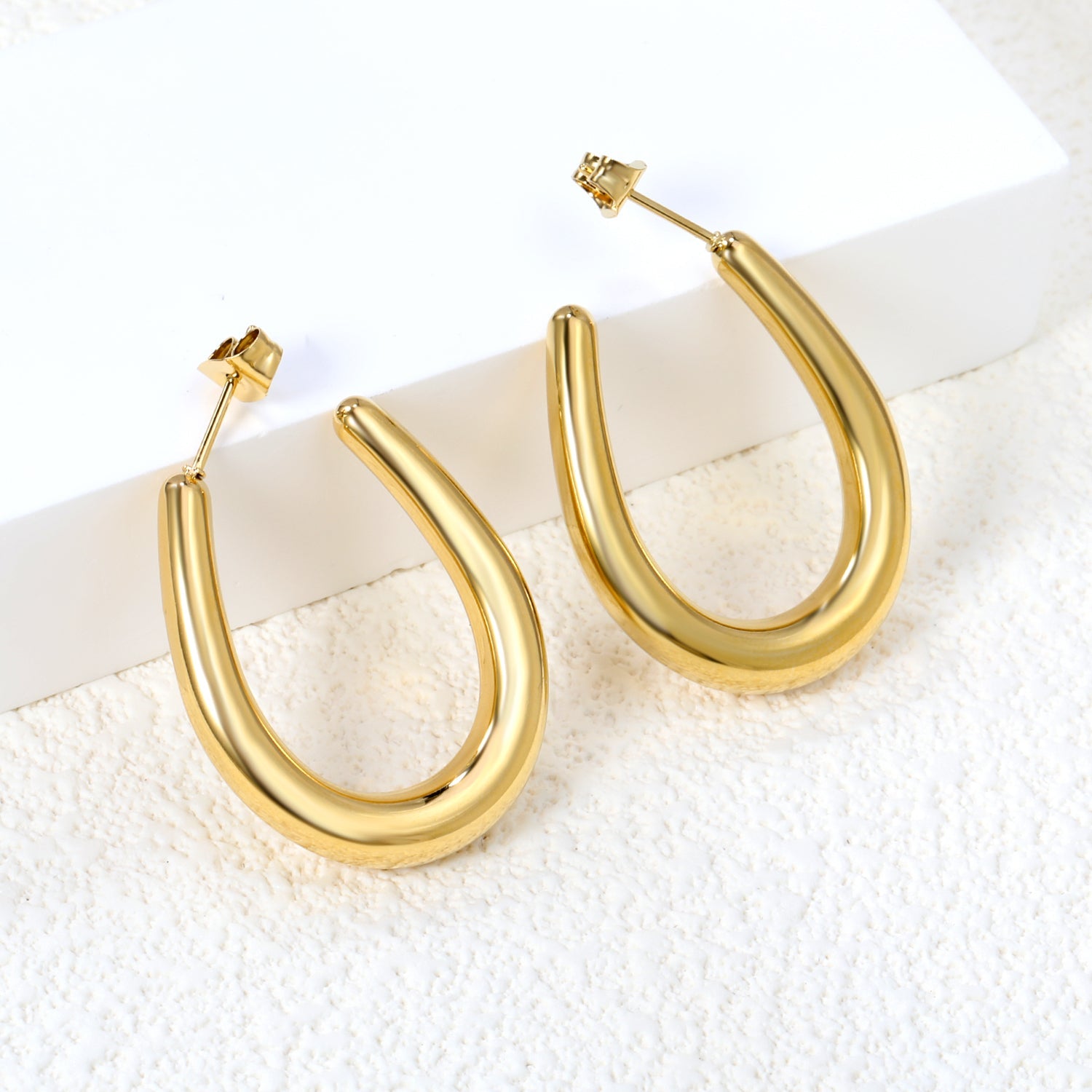 Hollow Golden U-shaped Earring 25.2*30mm asonjewelry