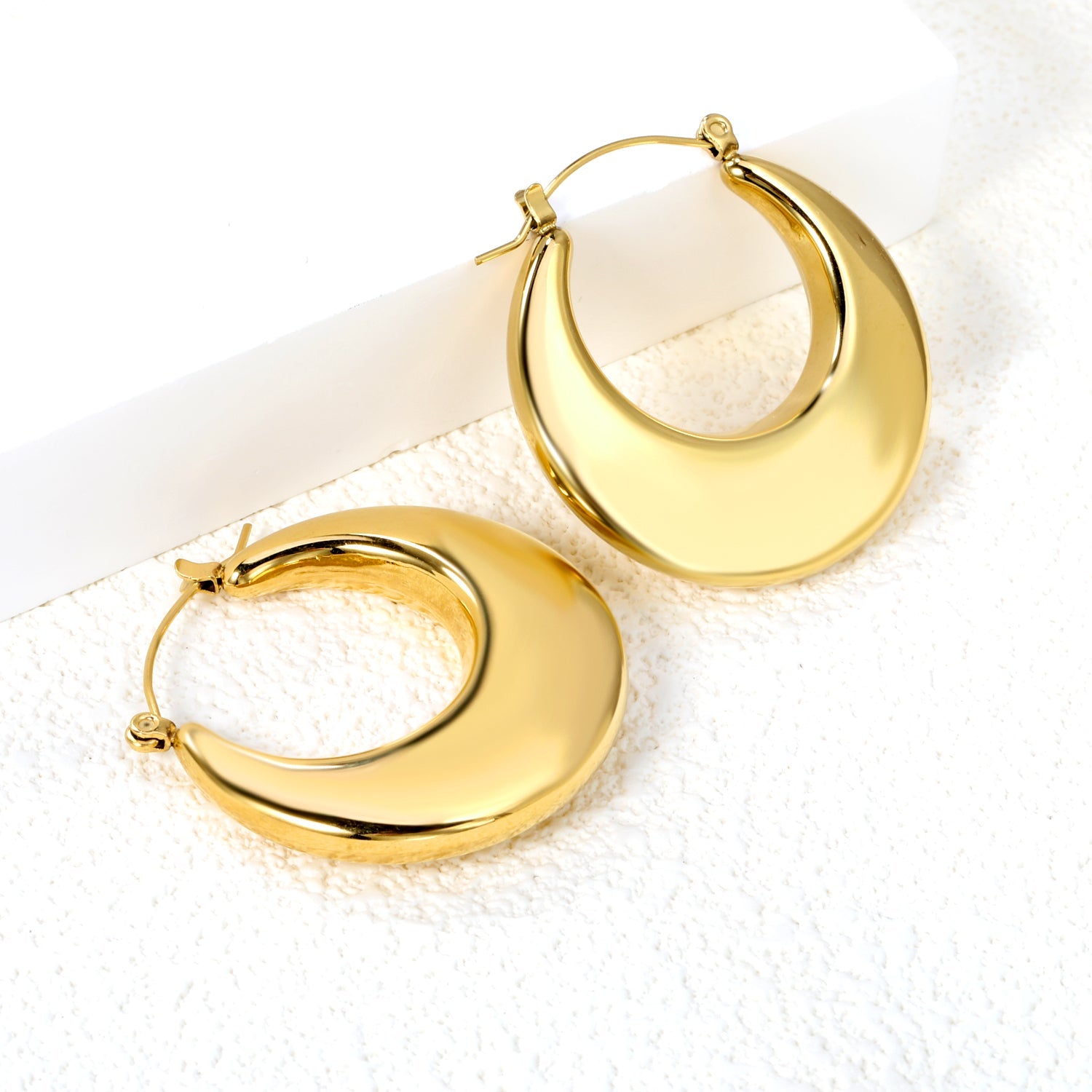 35mm gold-colored hollow crescent moon earrings asonjewelry