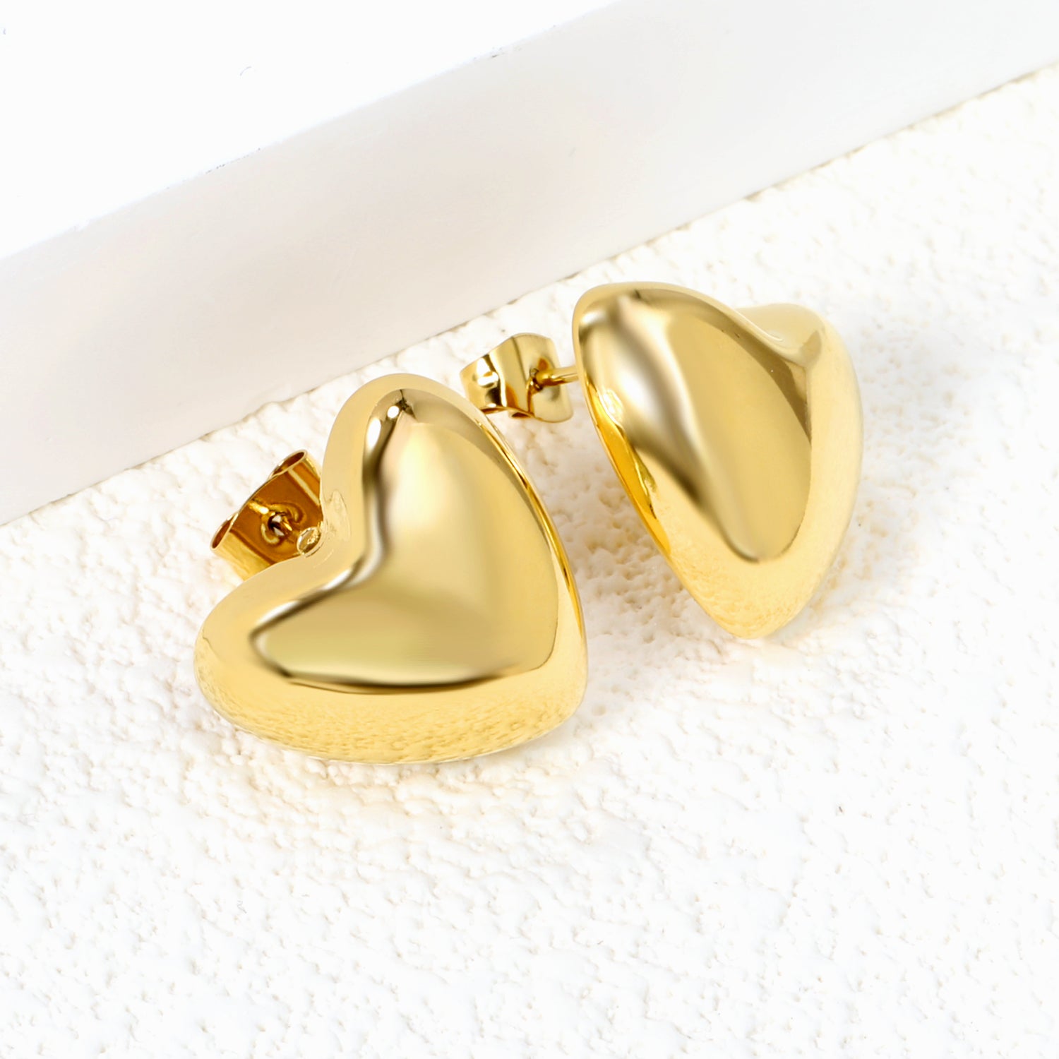 Heart-shaped gold-colored stud earrings 18*16.6mm asonjewelry