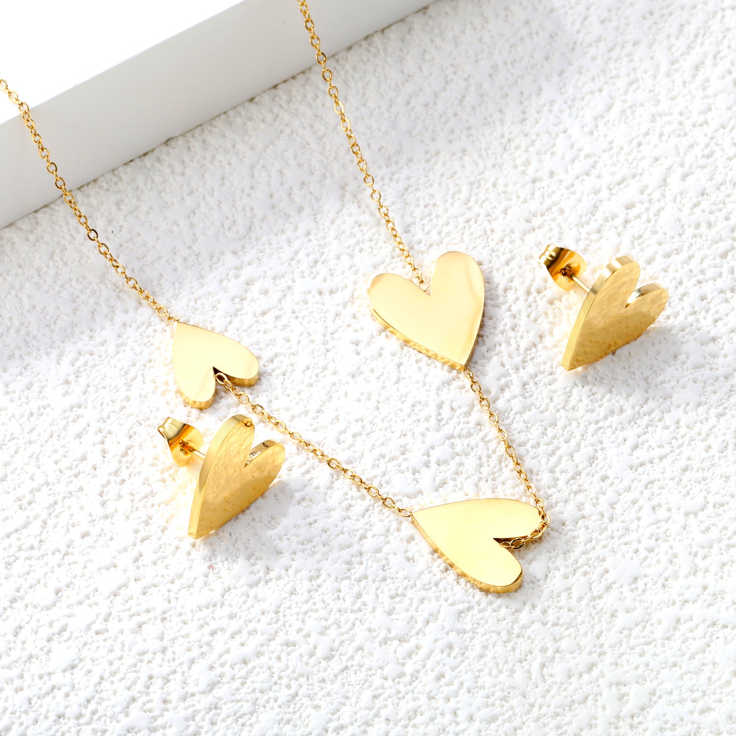 Peach heart set Gold-colored earrings:1.2*12*15mm Pendant:10*12+12*15+13*17mm 0.3 Cross chain*40+5cm+6mm round plaque asonjewelry