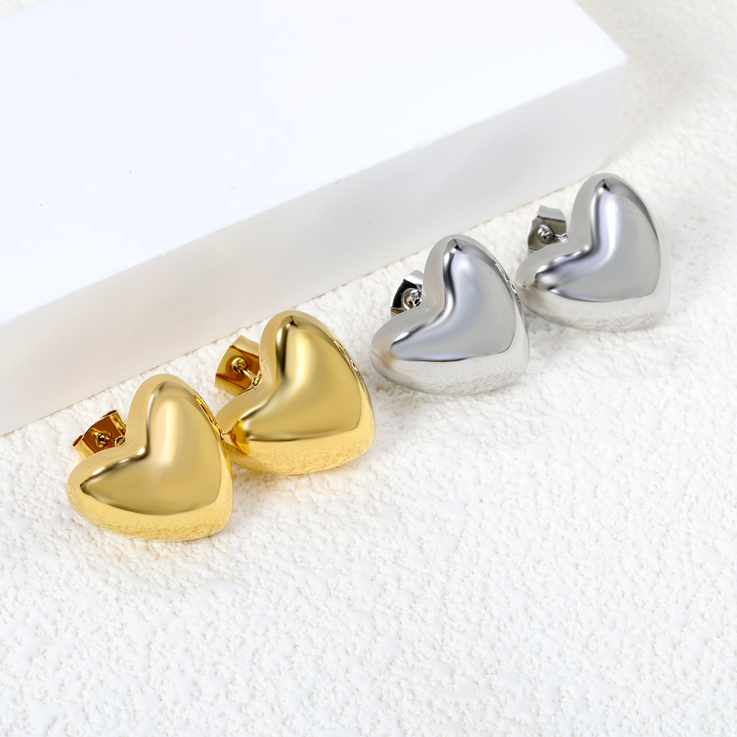 Heart-shaped gold-colored stud earrings 18*16.6mm asonjewelry
