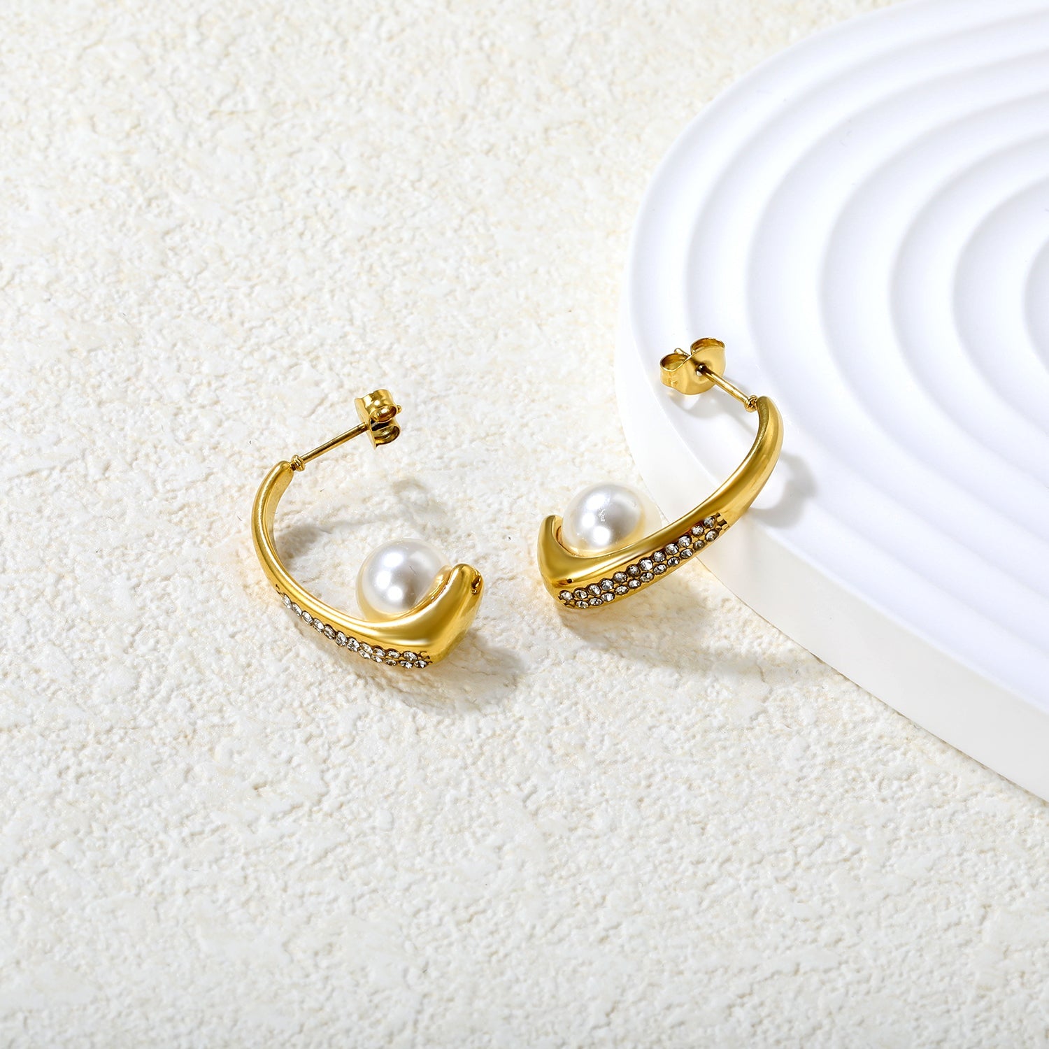 5x26mm C-shaped white diamond + 9mm pearl ear studs, gold asonjewelry