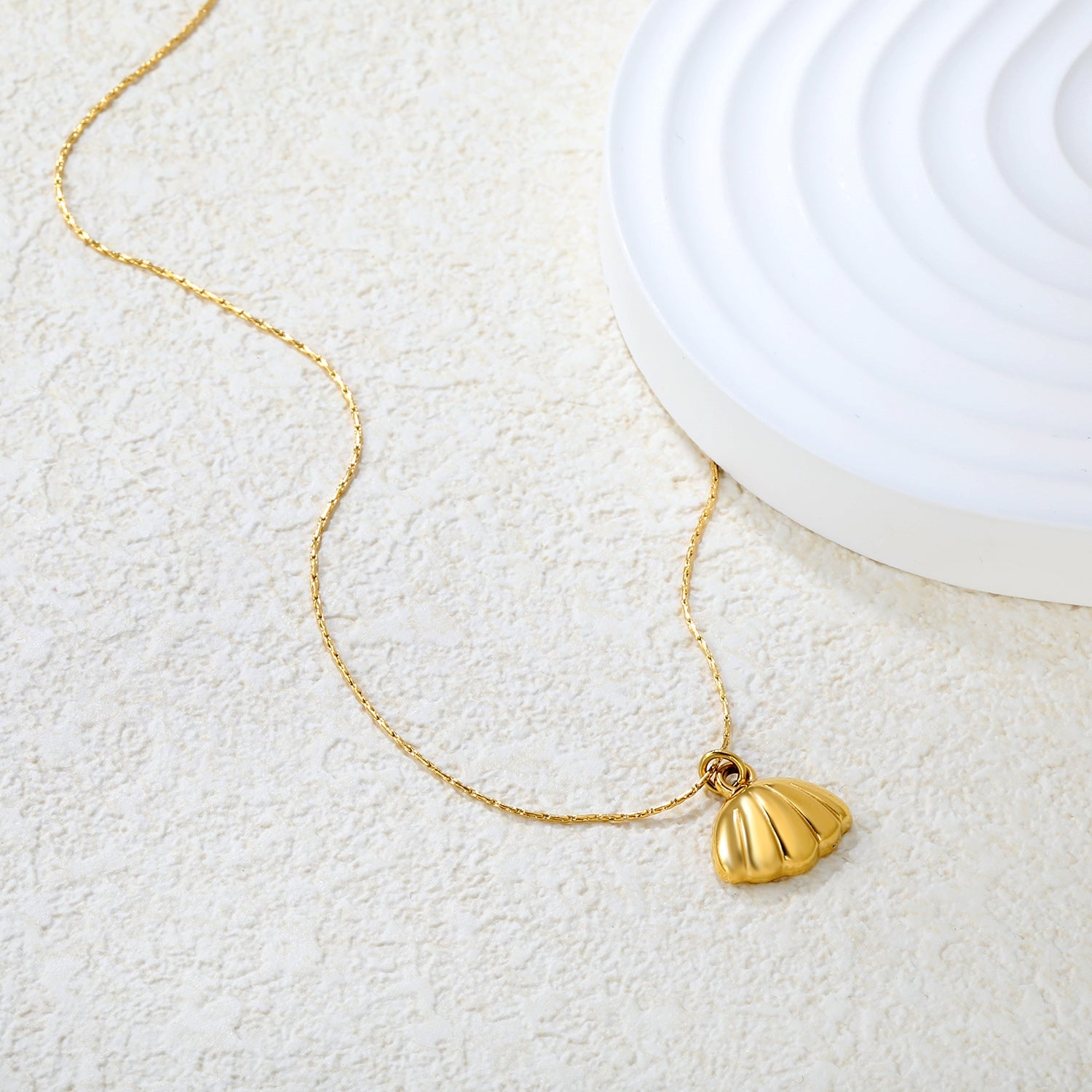 13x10mm shell pendant, 0.3 cross hammer round, 40+5cm + 6mm round tag, gold asonjewelry