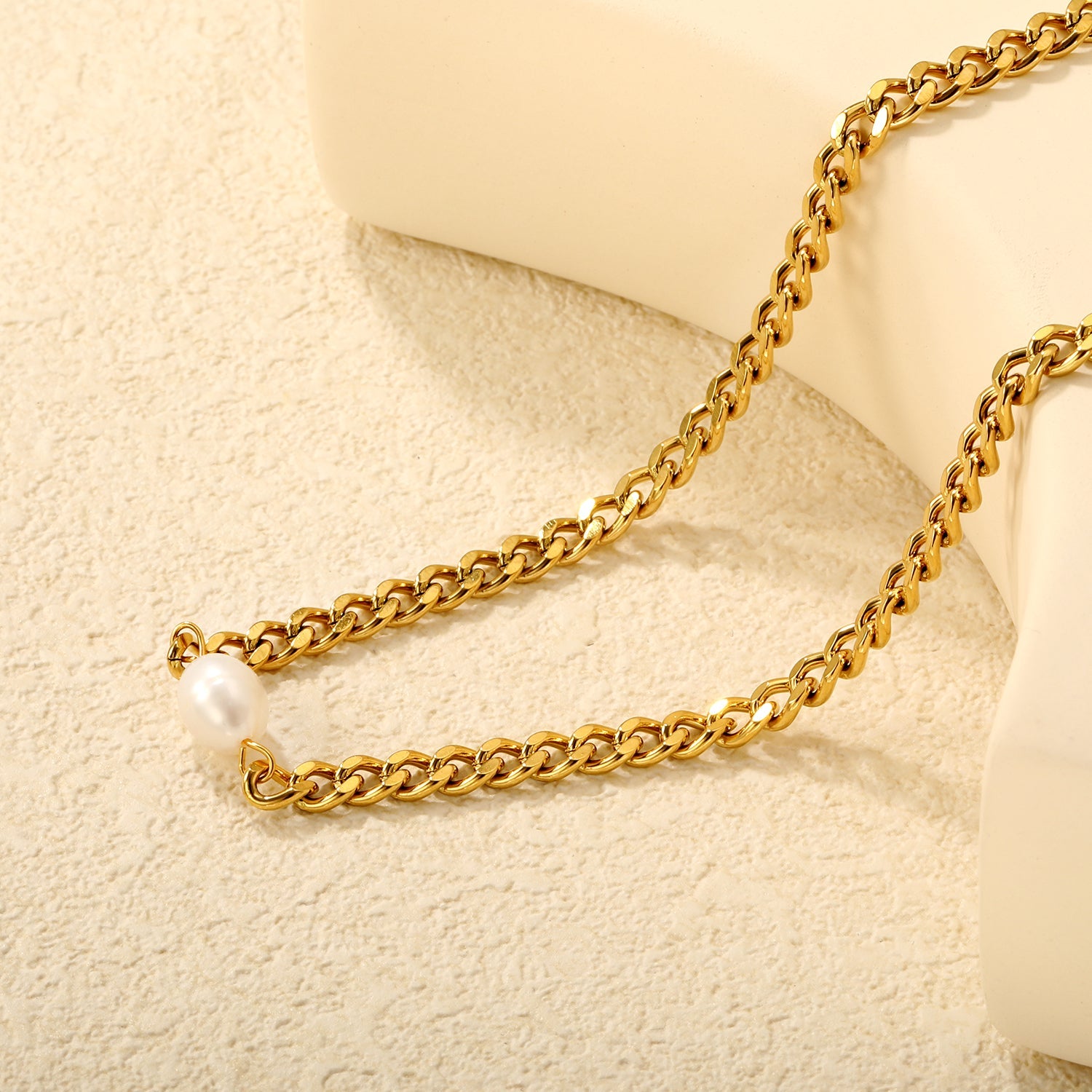 7x9mm freshwater pearls, 1.4x5mm double-sided polished chain, 1.0 single-clasp polished on both sides, 40+5cm + 6mm round pendant necklace, gold asonjewelry