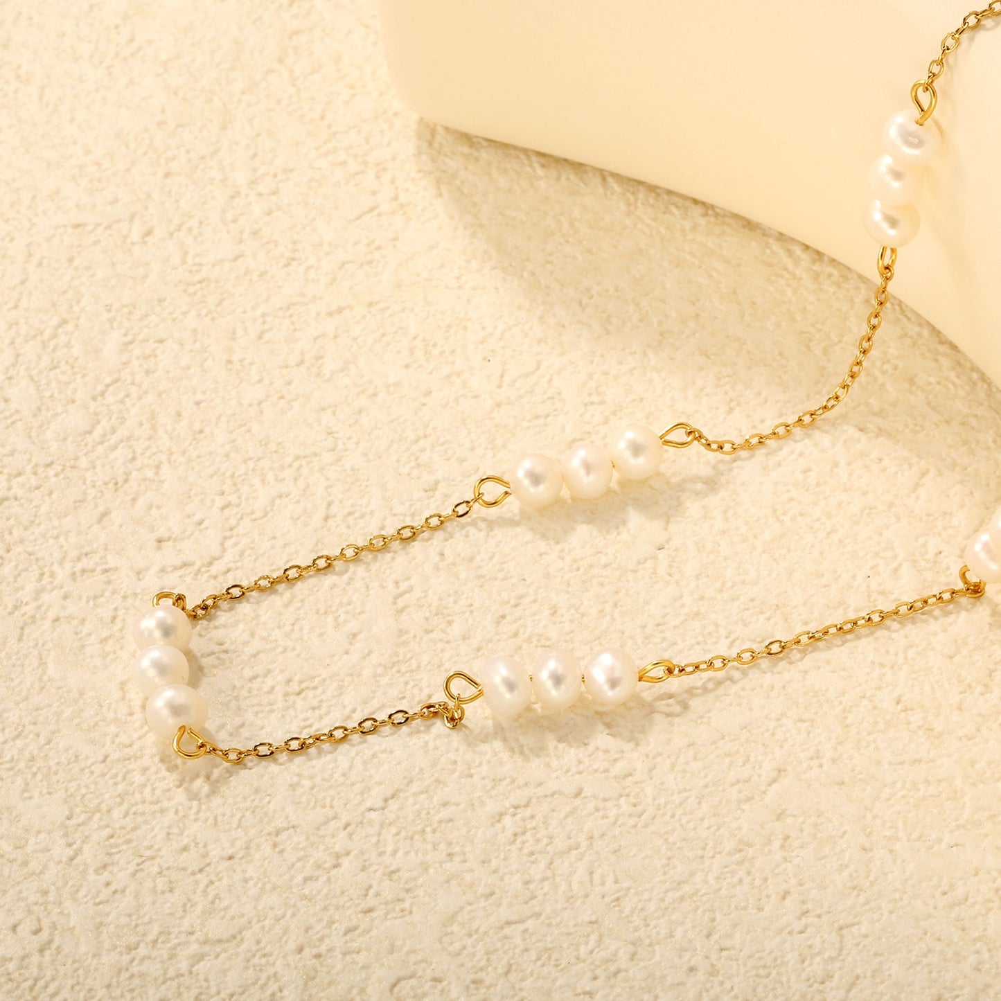 5x5mm 15 freshwater pearls 0.35 cross chain 40+5cm + 6mm round pendant necklace, gold asonjewelry