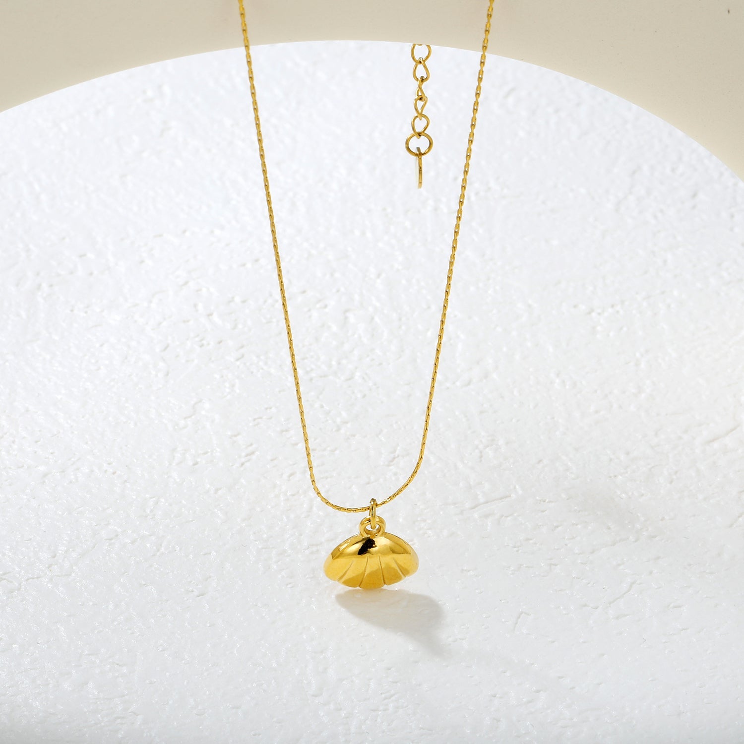 13x10mm shell pendant, 0.3 cross hammer round, 40+5cm + 6mm round tag, gold asonjewelry