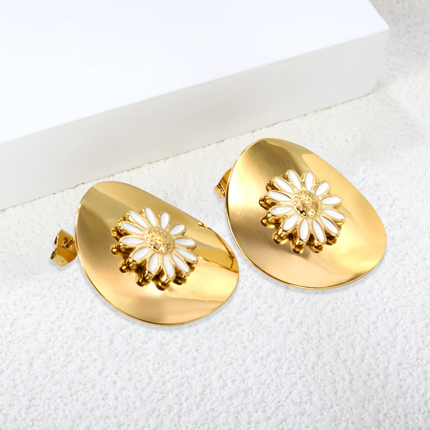 27.2*29mm oval piece with 14.6mm white oil drop daisy stud earrings gold color asonjewelry