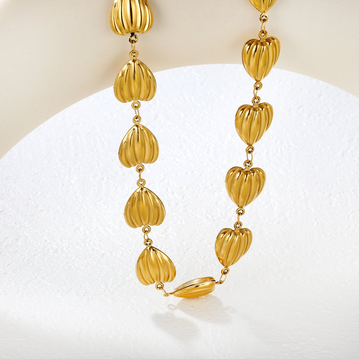 15x14mm 17 hollow heart-shaped 40+5cm+6mm round pendant, gold asonjewelry