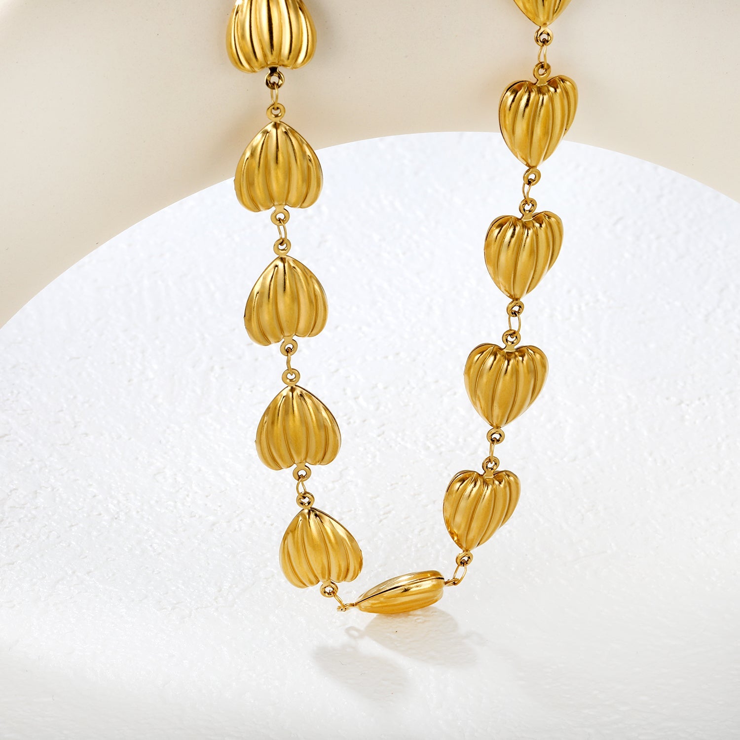 15x14mm 17 hollow heart-shaped 40+5cm+6mm round pendant, gold asonjewelry