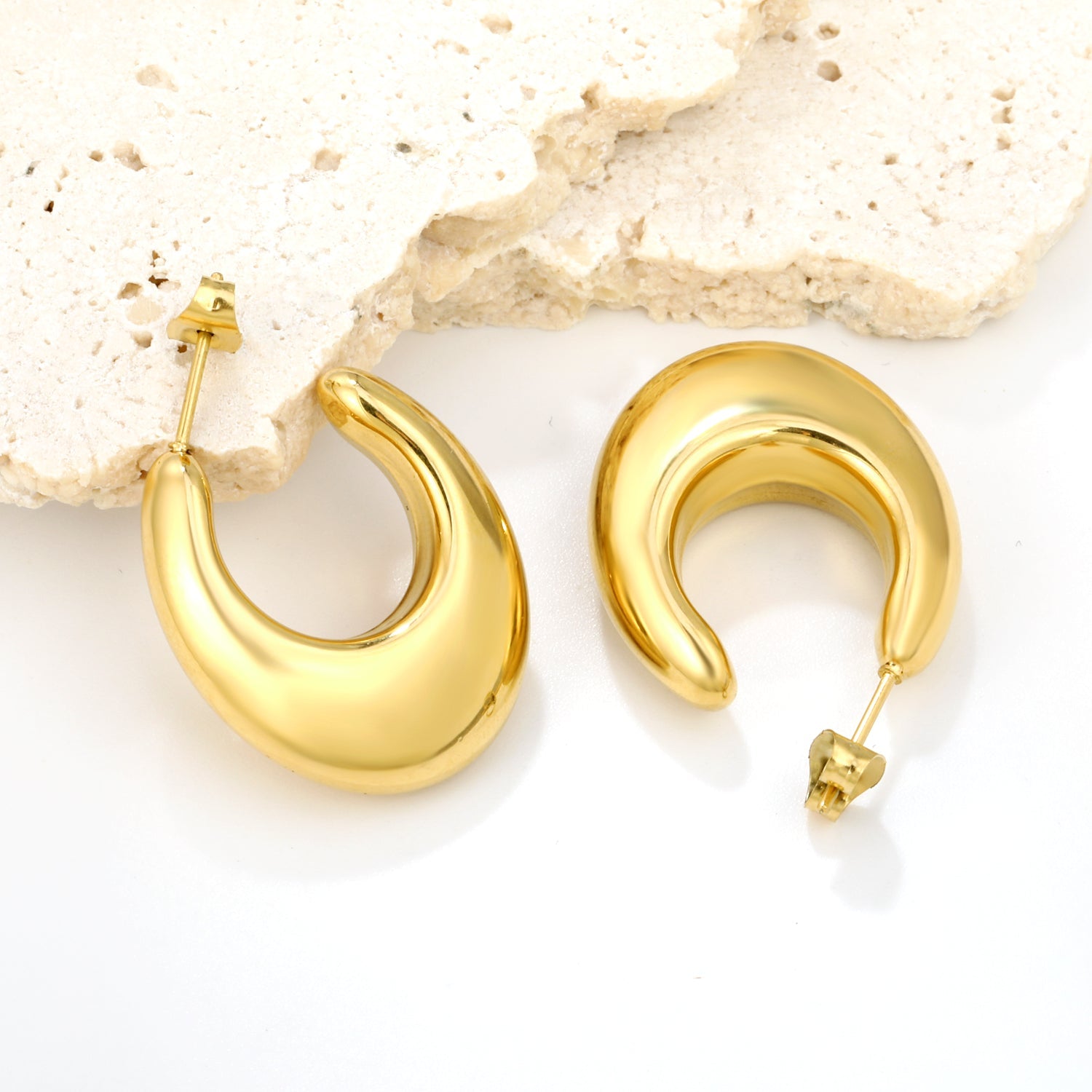 Hollow fat U-shaped earrings 22*25mm gold color asonjewelry