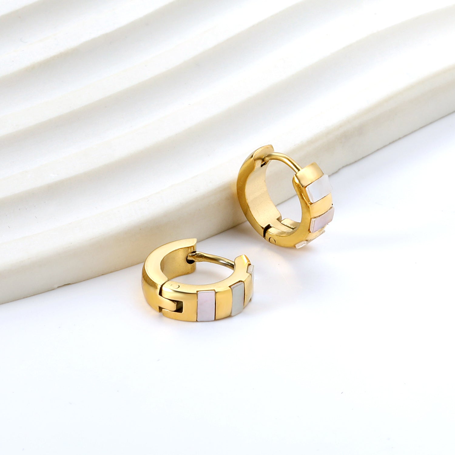 Round Earrings with White Seashells 4*12mm asonjewelry