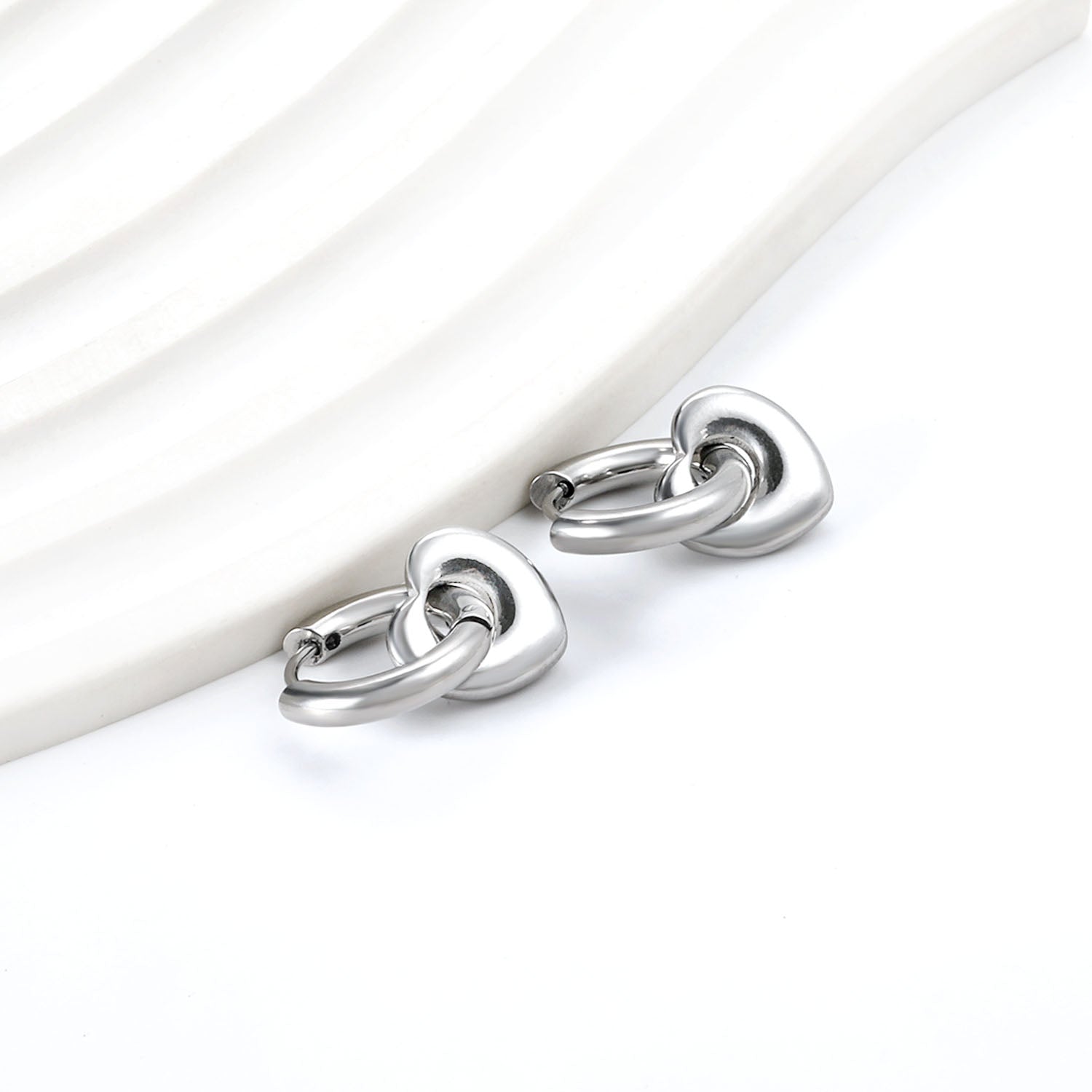 New 3x16mm Circle With Heart Shaped Accessories Earrings asonjewelry