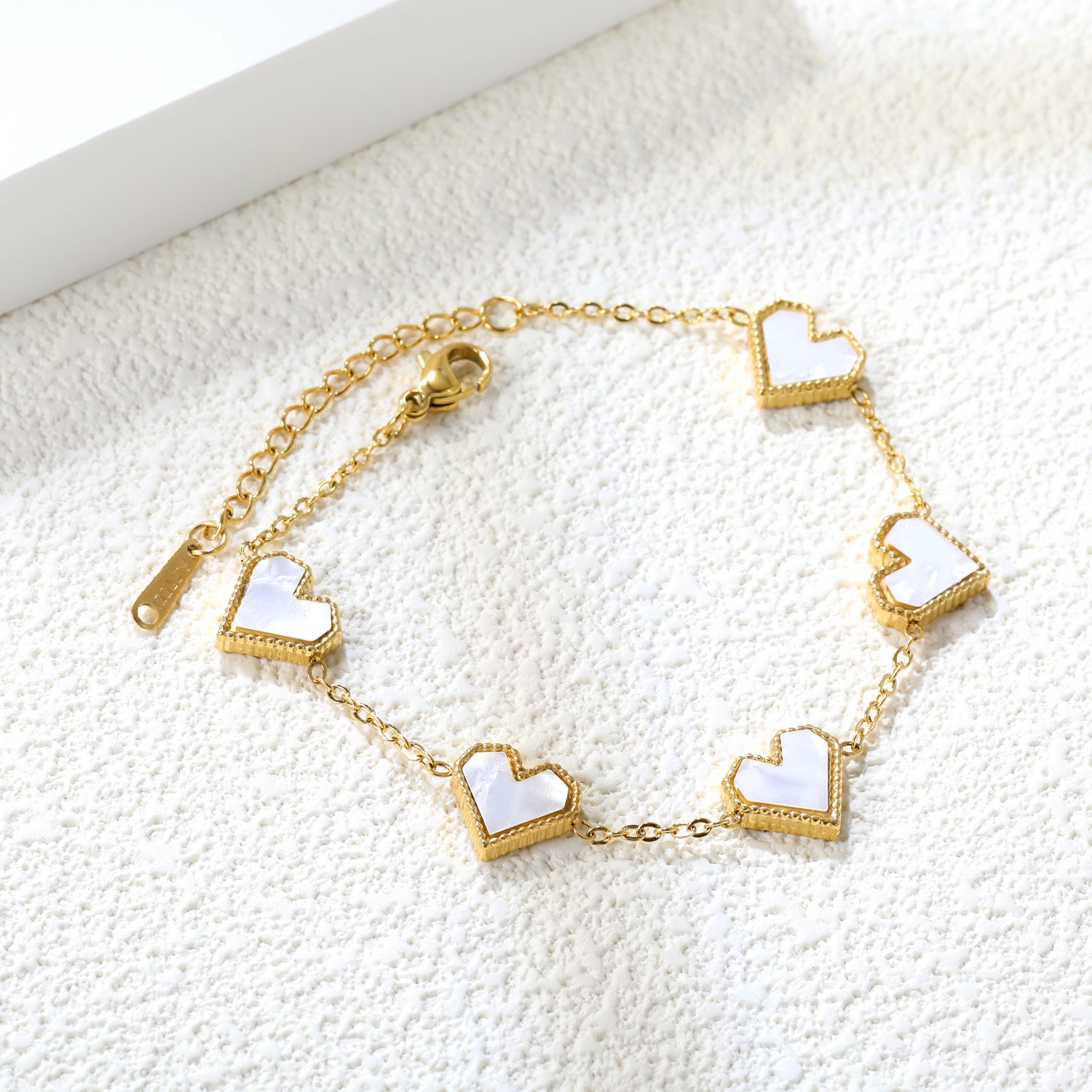 11.3*10.5mm heart shape sticky double-sided white shell/black/red/pink/green horizontal acrylic accessories 18+5cm+6mm round plaque Bracelet gold color asonjewelry