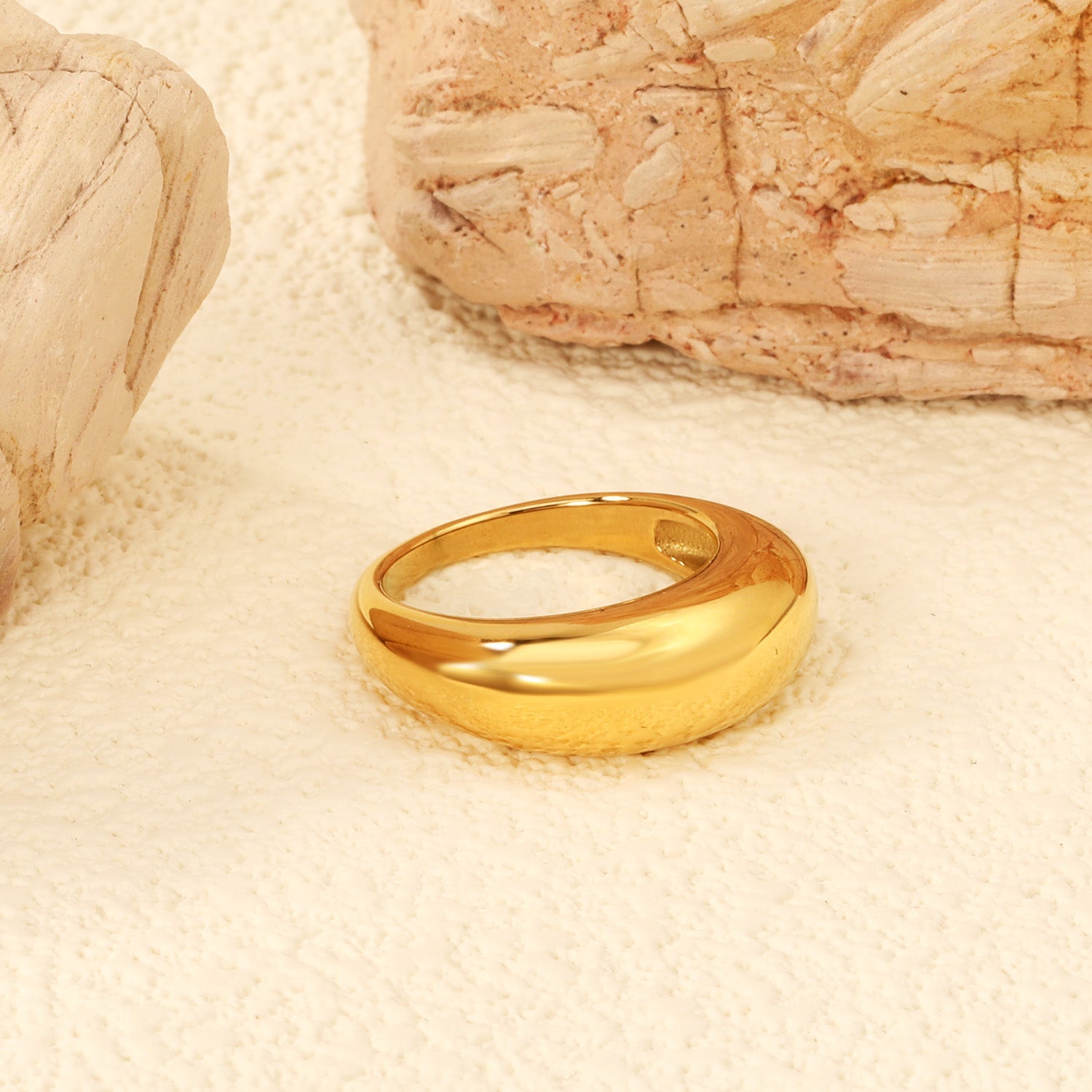 Hollow minimalist ring with a chunky feel asonjewelry