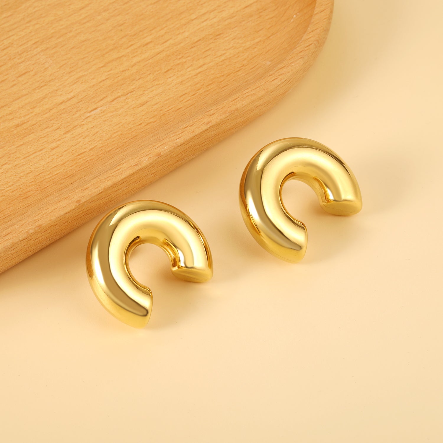 C-shaped stud earrings 31*26.5mm asonjewelry