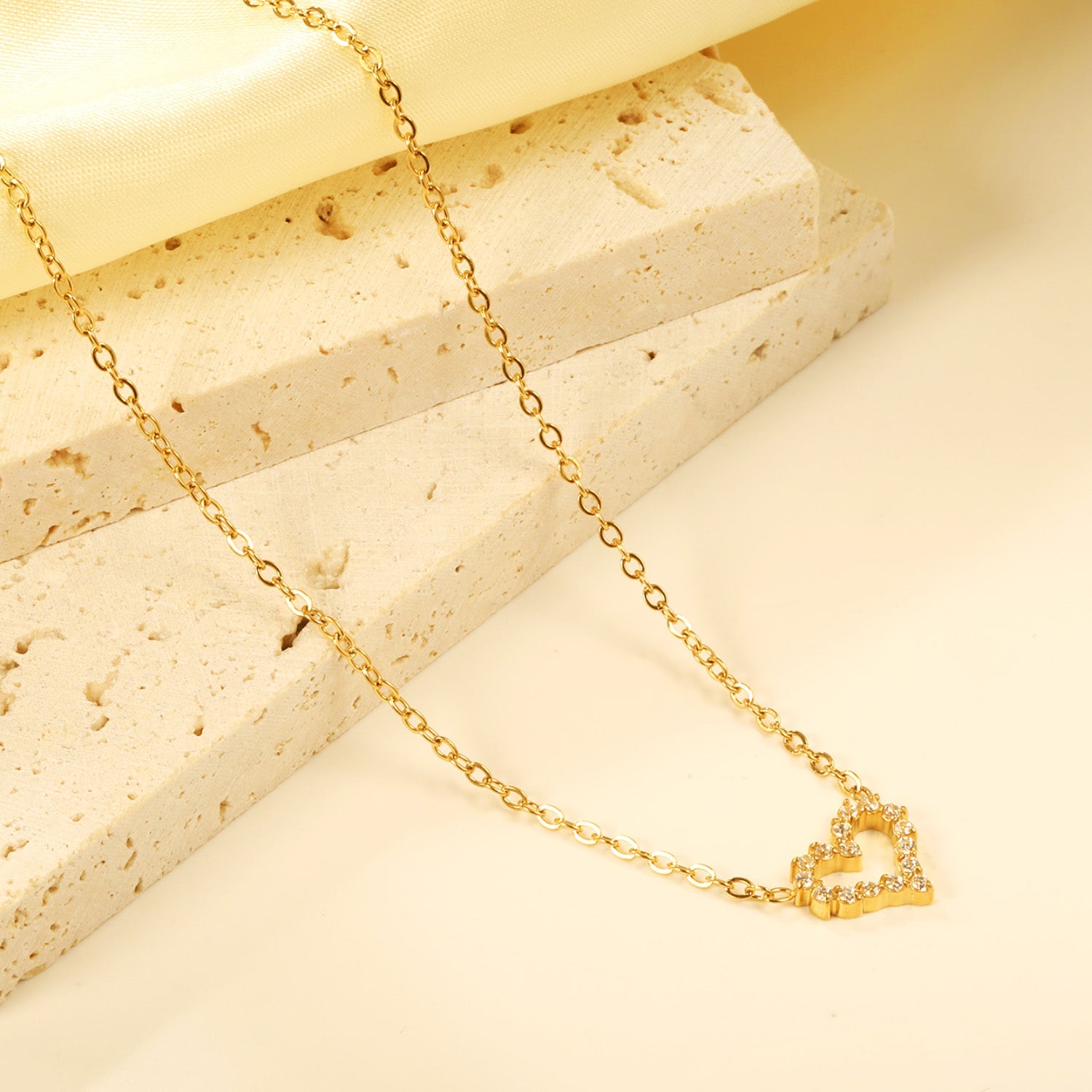 11*10mm heart circle with white diamond edge pendant necklace 42+5cm asonjewelry