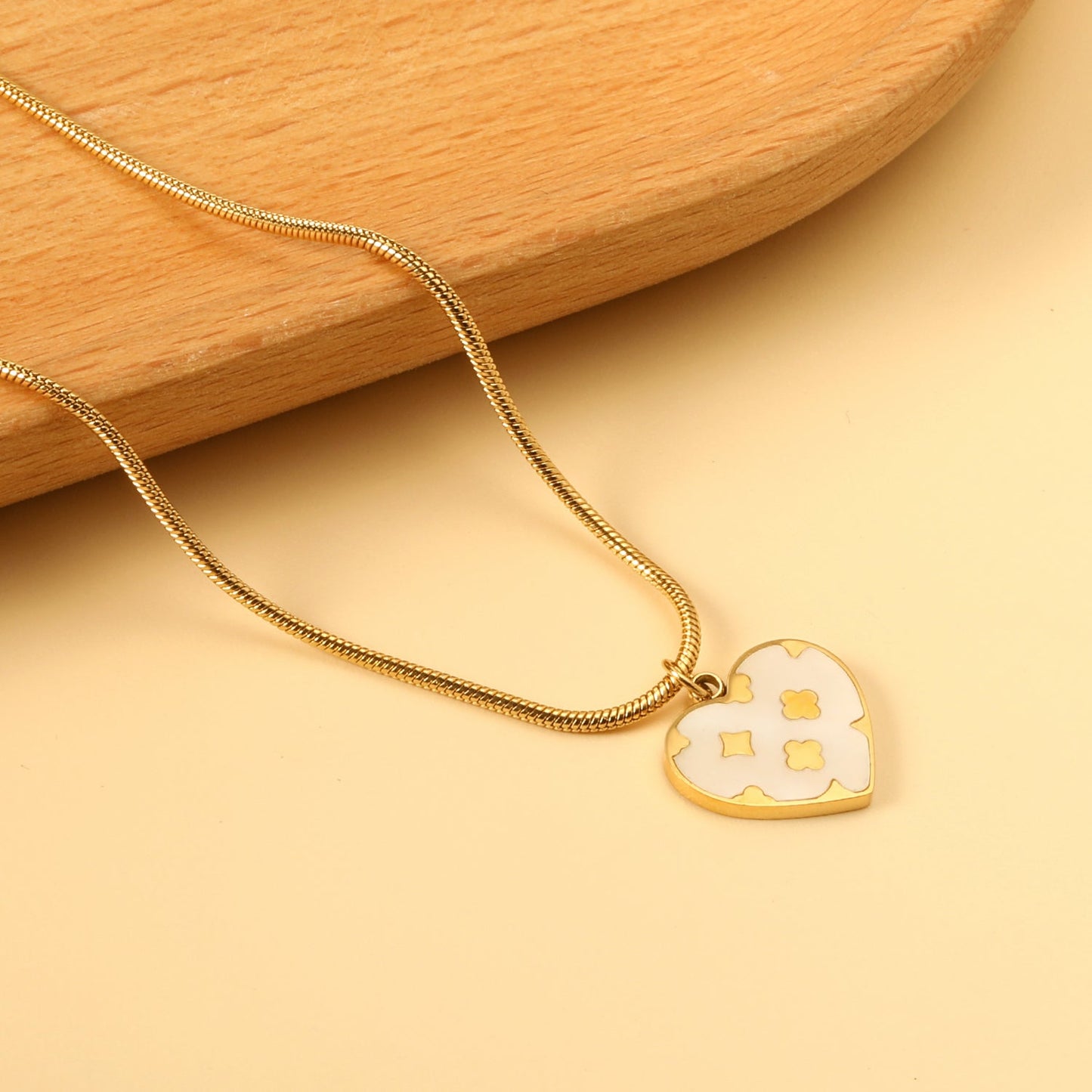 Heart with Clover Pattern White Shell Pendant 14.8*13mm Necklace 45+5cm asonjewelry