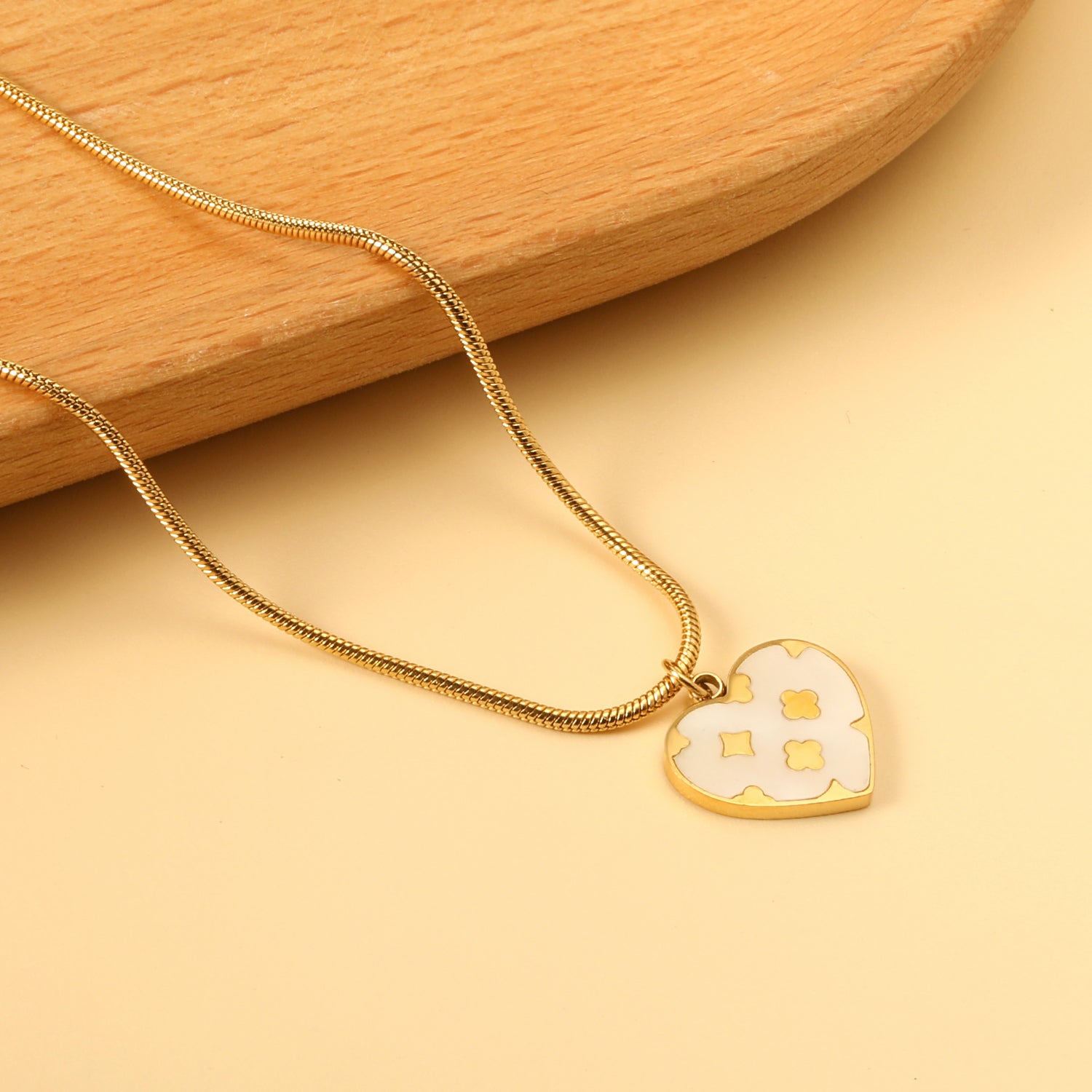 Heart with Clover Pattern White Shell Pendant 14.8*13mm Necklace 45+5cm asonjewelry
