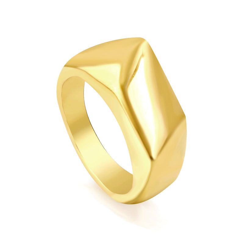 Exaggerated and smooth ring with irregular squares