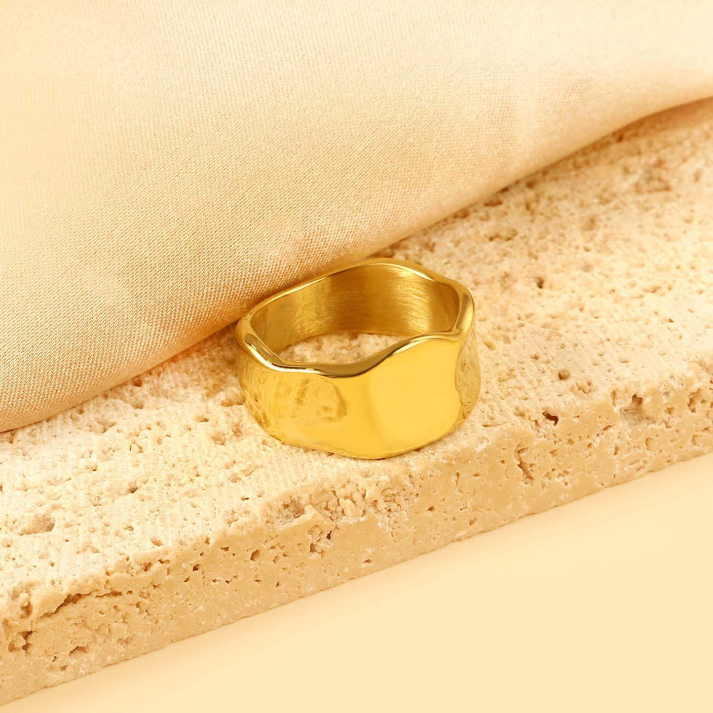 Exaggerated style ring with an oversized curved surface asonjewelry