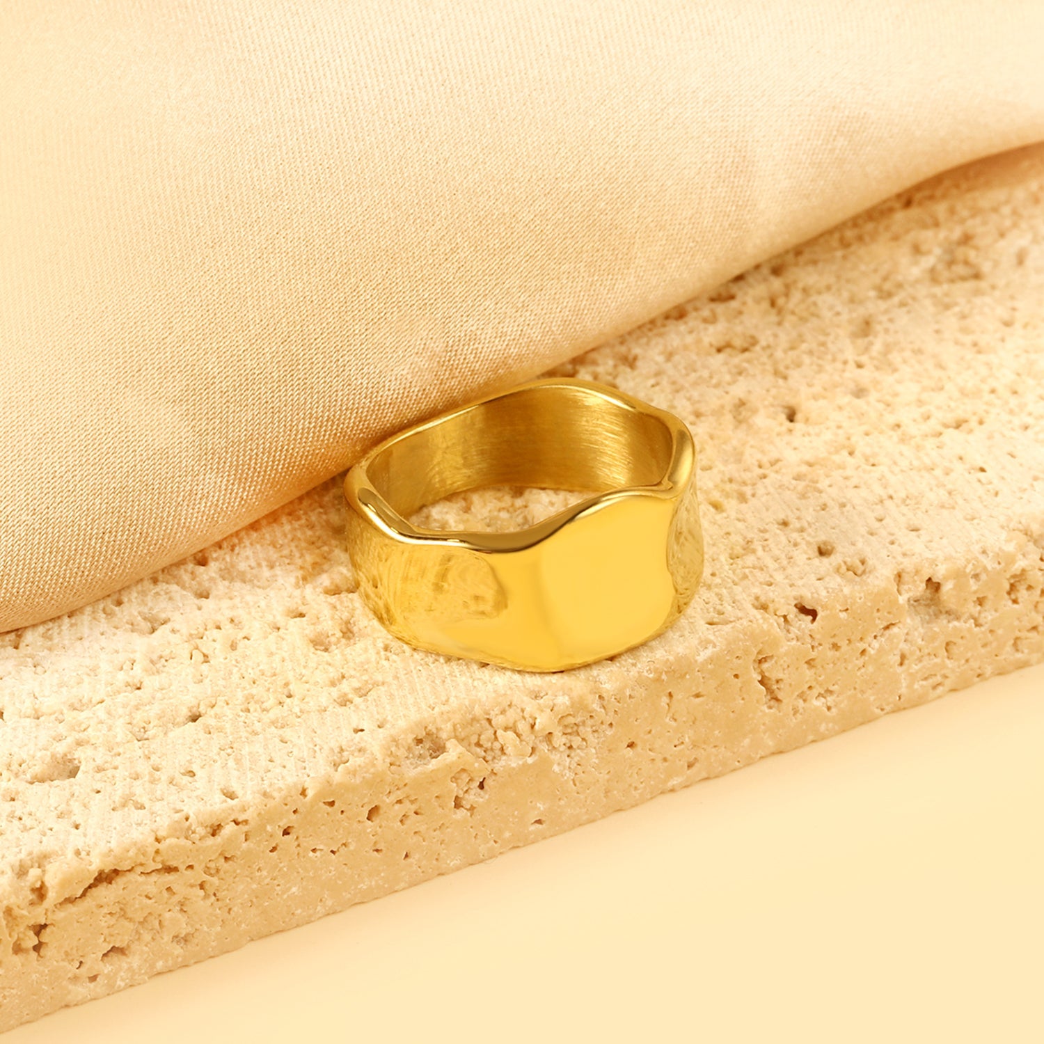 Exaggerated style ring with an oversized curved surface asonjewelry