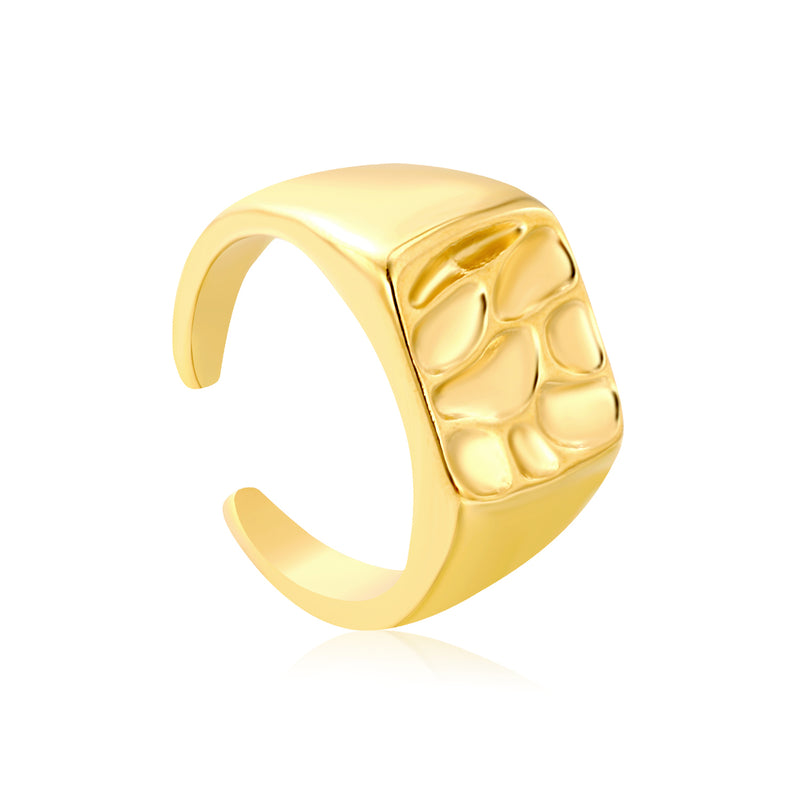 12mm Gold Open Ring with Hammered Square Pattern