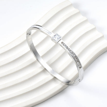 Bracelet combining two rectangular shells & diamond-set surfaces asonjewelry