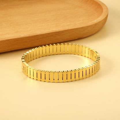 Bracelet in the shape of a fence asonjewelry