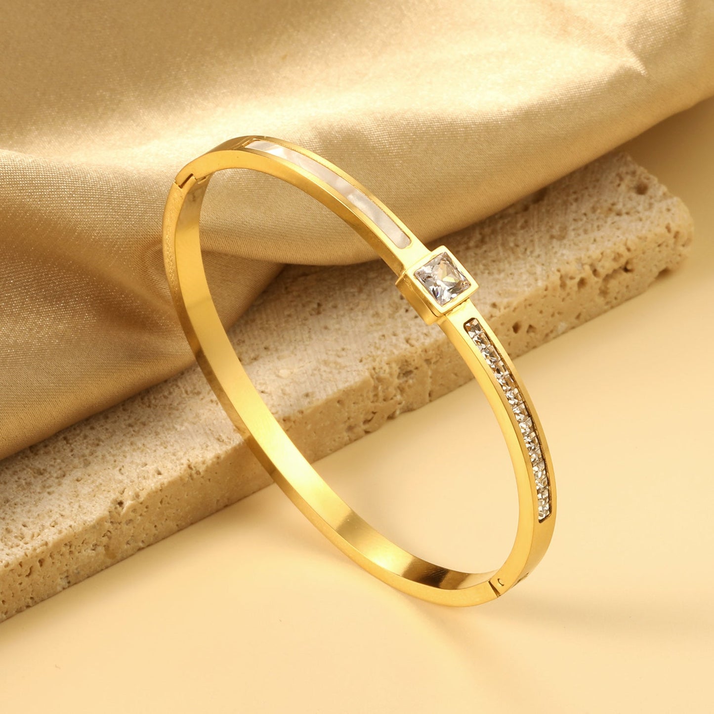 Bracelet combining two rectangular shells & diamond-set surfaces asonjewelry