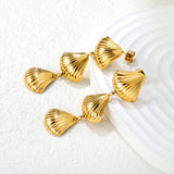18 x 20mm three-shell fringe pendant ear stud, gold