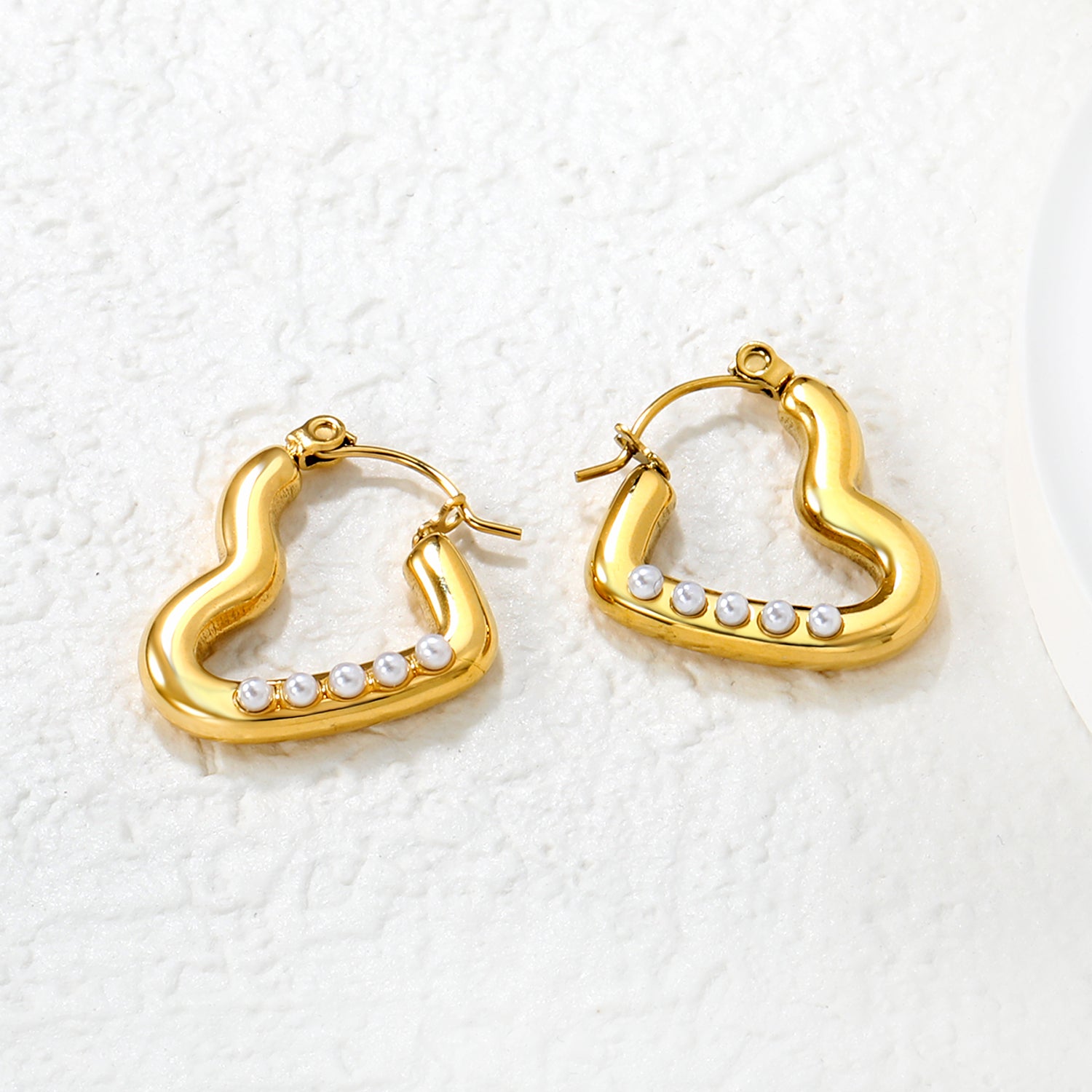 18x22mm heart-shaped white pearl earrings, gold asonjewelry