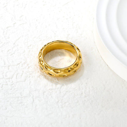 5.5mm irregular hammered/black drip ring in steel/gold asonjewelry
