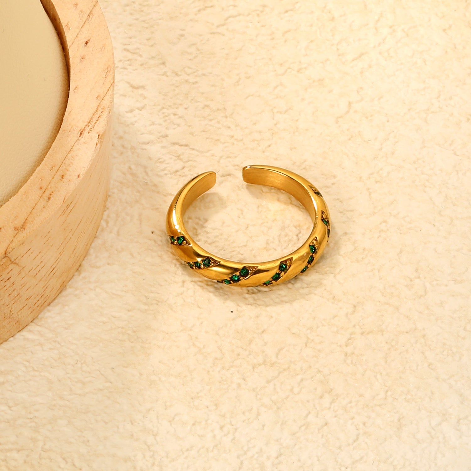 3.7mm Gold Open Ring with Twisted Band & White Diamond /Emerald Accents asonjewelry
