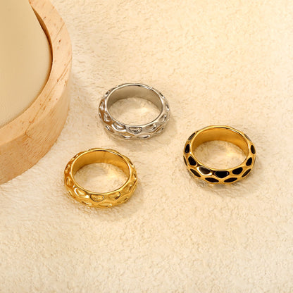 5.5mm irregular hammered/black drip ring in steel/gold asonjewelry