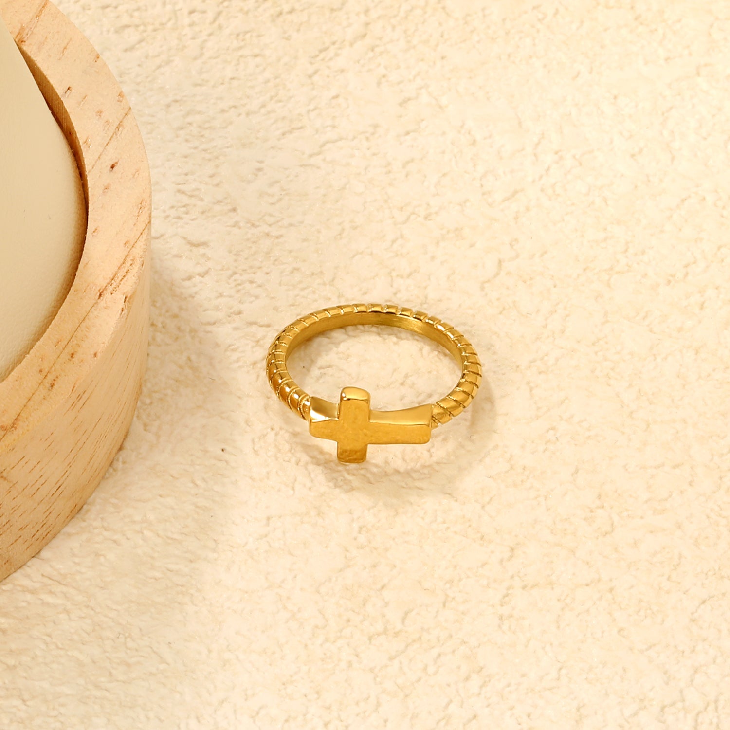 8.1mm Gold Twisted Cross Ring asonjewelry