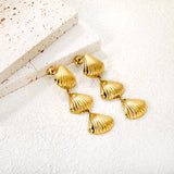 18 x 20mm three-shell fringe pendant ear stud, gold