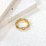 5mm high single-link chain with white/emerald green diamonds, gold ring