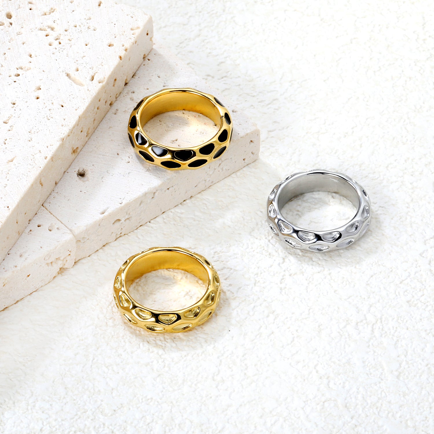 5.5mm irregular hammered/black drip ring in steel/gold asonjewelry