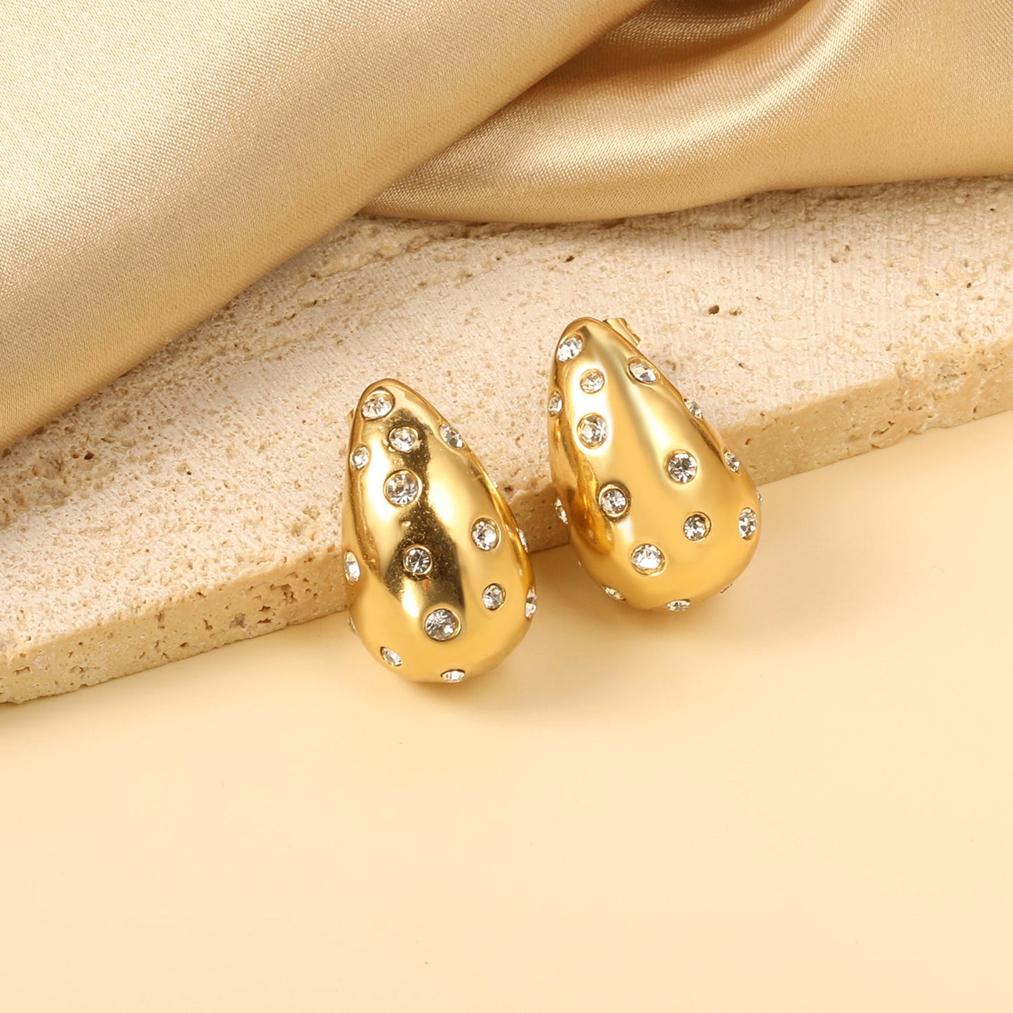 Teardrop Hollow with White Diamonds Earrings 16.2*26mm asonjewelry