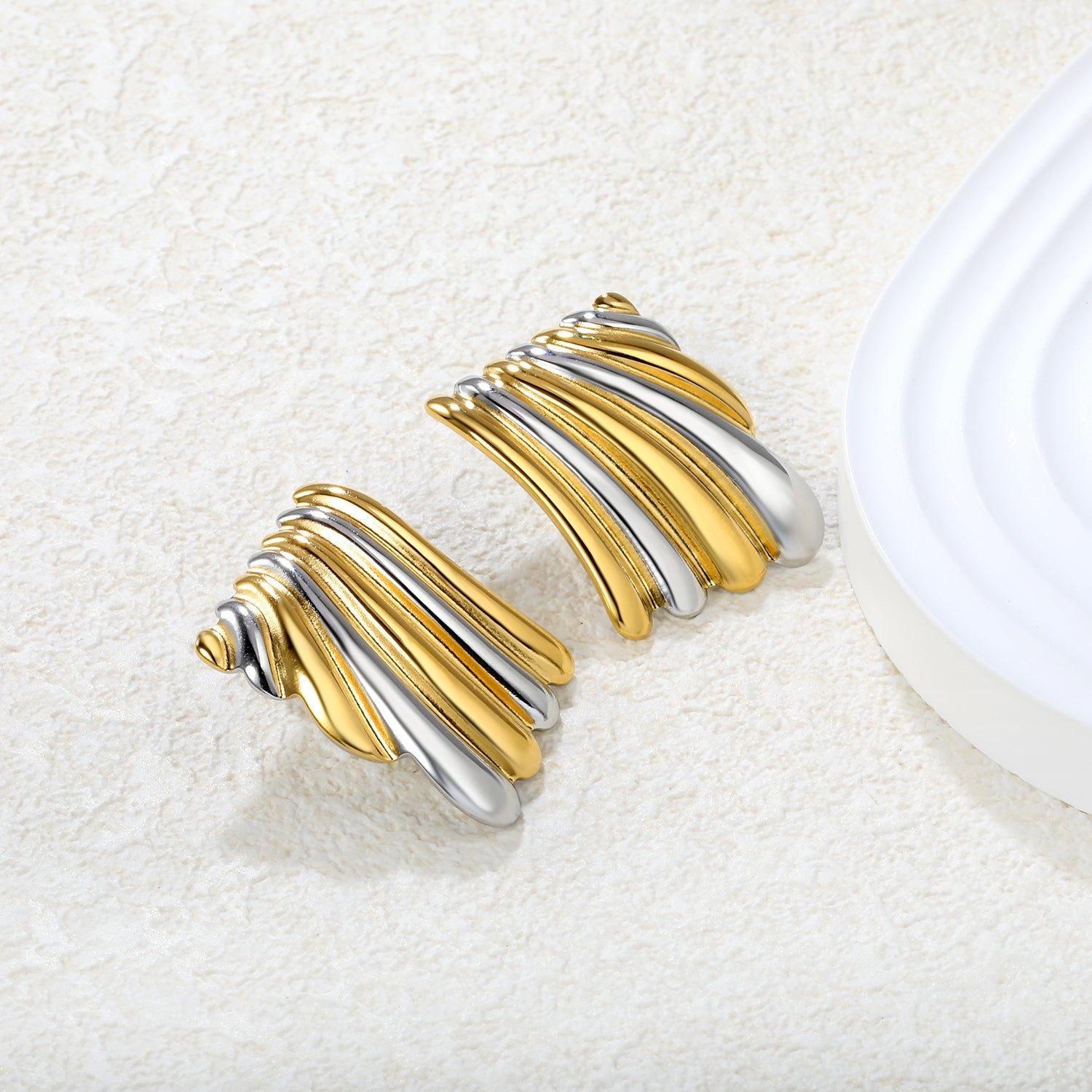 23.2mm*30.5mm Square Two-Tone Wavy Texture Stud Earrings, Two-Tone Gold asonjewelry