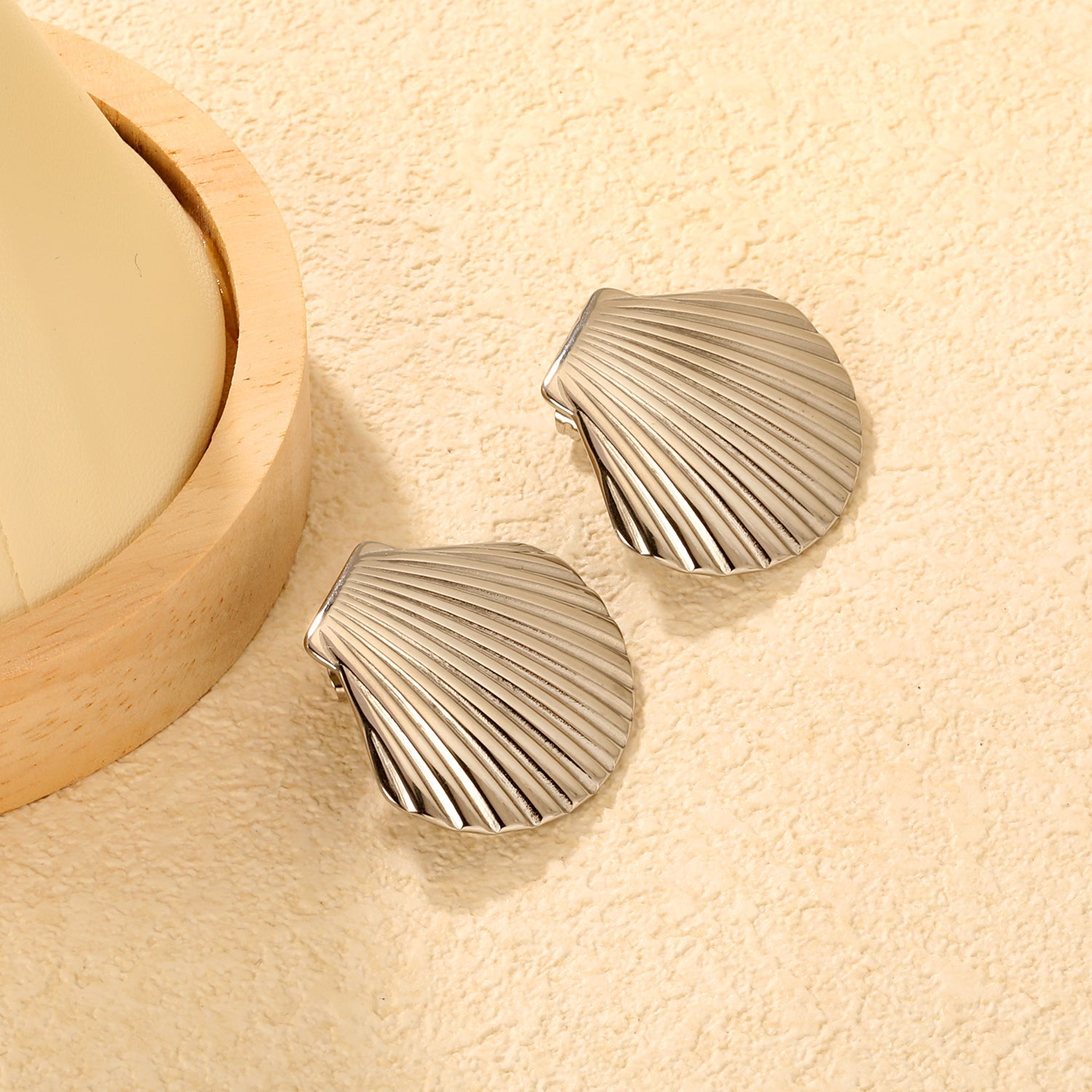 32.4*29.2mm Shell Stud Earrings Steel Gray/Two-Tone/Gold asonjewelry