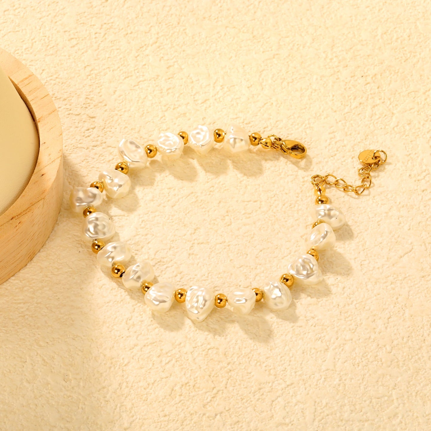 8x9mm Shell-Shaped Bracelet with 4mm Spacer Beads 18+3cm Length + Round Tag Steel Gray/Gold asonjewelry